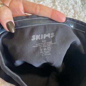 Skims spanx shorts size small